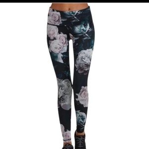 Noli Active grey floral 7/8 leggings
